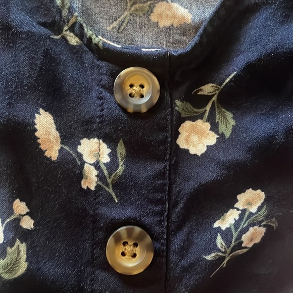 Holister Navy Floral Button Front Tank Top, Sz XS - Picture 6 of 9